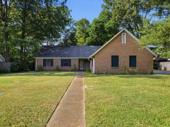 131 Cypress Dr, Madison, MS 39110