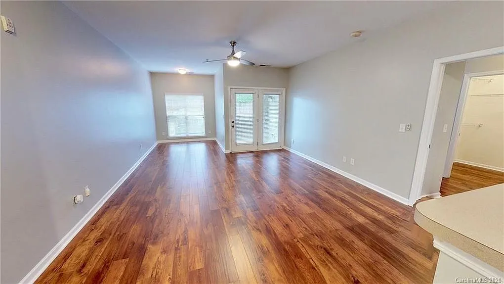 1 bed, 917 sqft, $1,499 — Photo 4