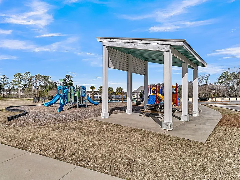 534 Alderly Dr — Photo 43