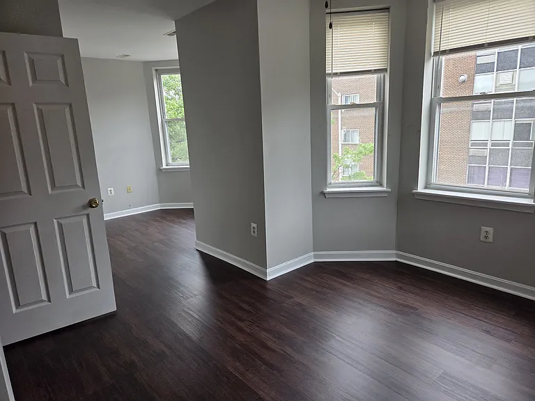 1216-1218 W Fayette St #201 — Photo 25