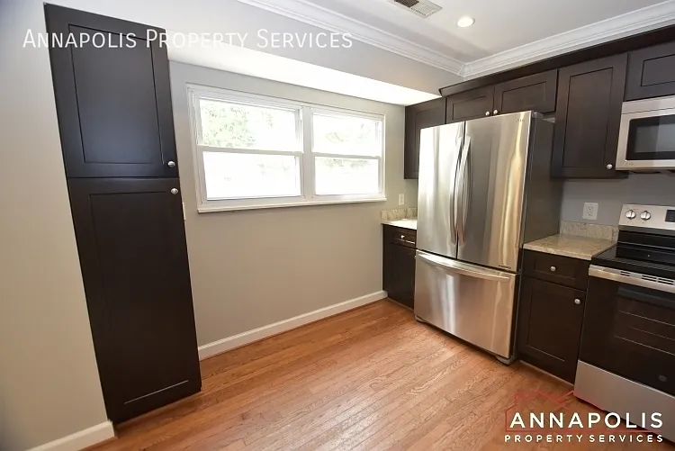 957 highpoint drive — Photo 3