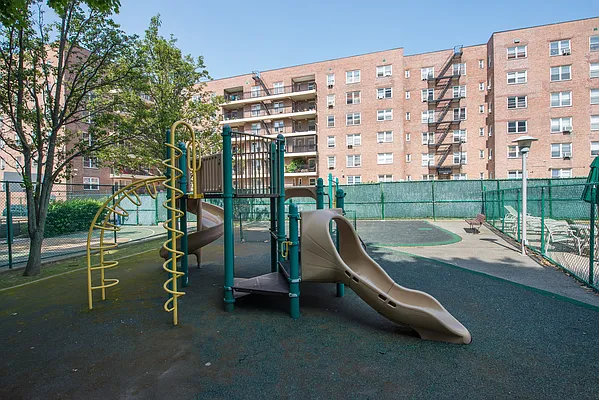 Sold by Lovett Realty, Inc. | media 6