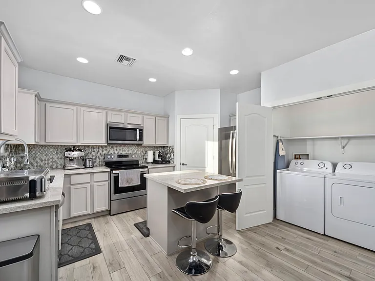 3830 E 3rd St #3102 — Photo 10