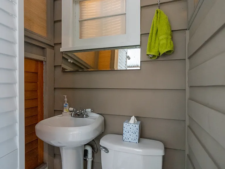 1010 Virginia Dr — Photo 29