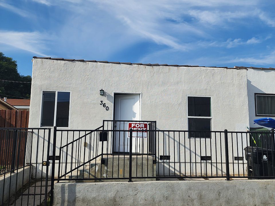 1st image of 360 E 102nd St