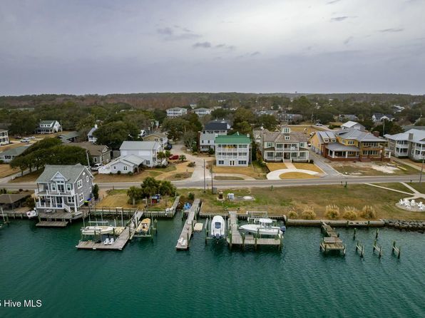 1707 Front Street, Beaufort, NC 28516