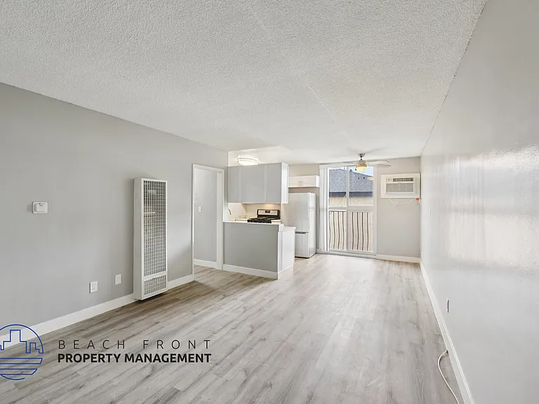 325 S. Almansor — Photo 3