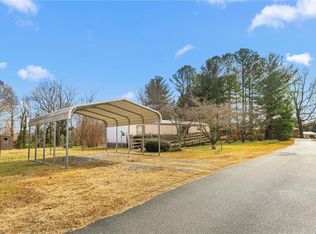 132 Friendly Rd, Thomasville, NC 27360