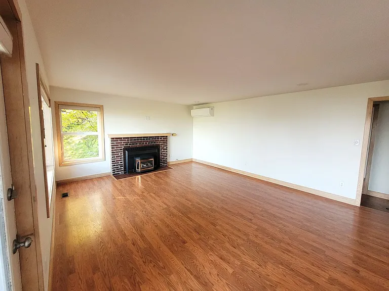 225 S State St #A — Photo 19