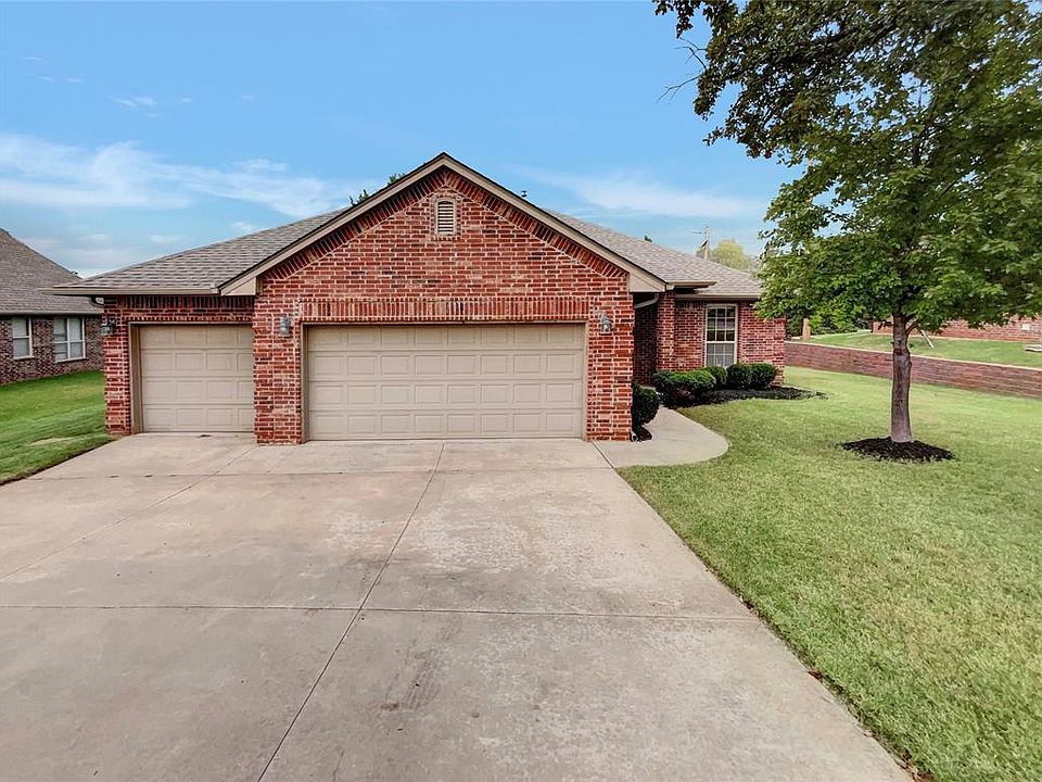 1st image of 2621 Green Canyon Dr