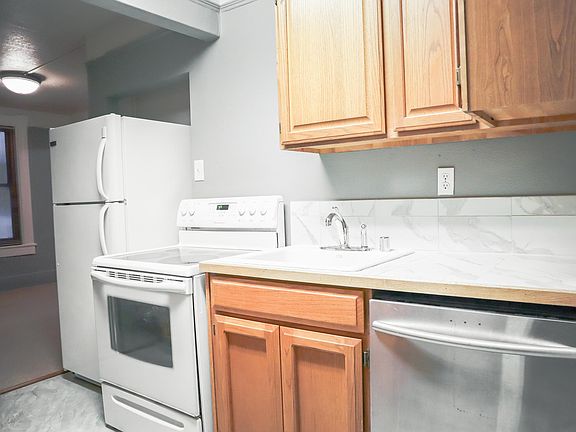 4th image of 913 N 6th St APT 3