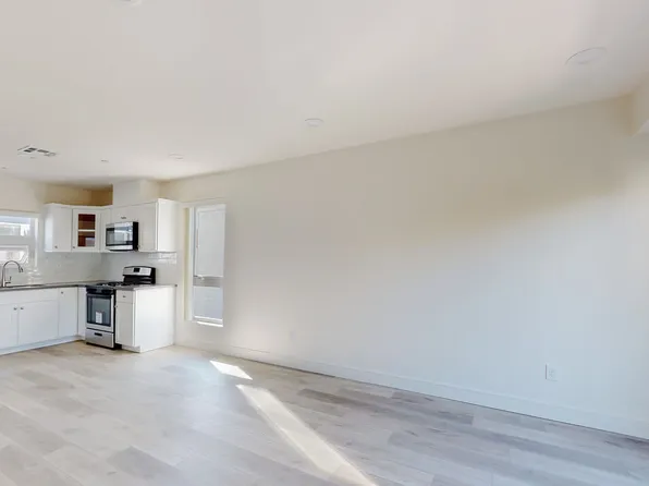 237 Rosemont Ave, Los Angeles, CA 90026