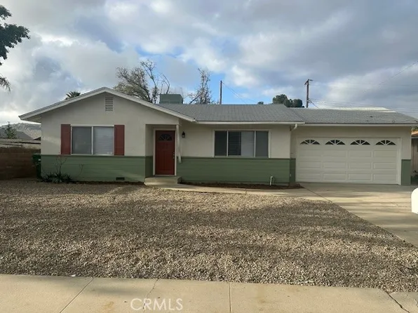 1081 Shellie Ln, Hemet, CA 92543