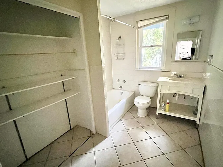 114 Bridge St #B — Photo 9