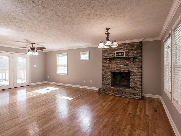 941 Belvedere Dr — Photo 16