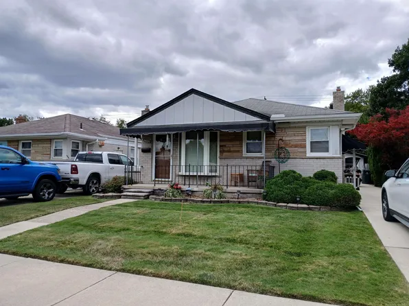 30237 Taylor St, Saint Clair Shores, MI 48082