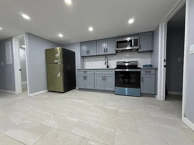 Manor Ave — Photo 2