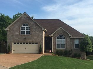100 Aberdeen Point, Hendersonville, TN 37075