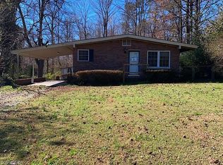 220 Harmon Dr, Thomasville, NC 27360