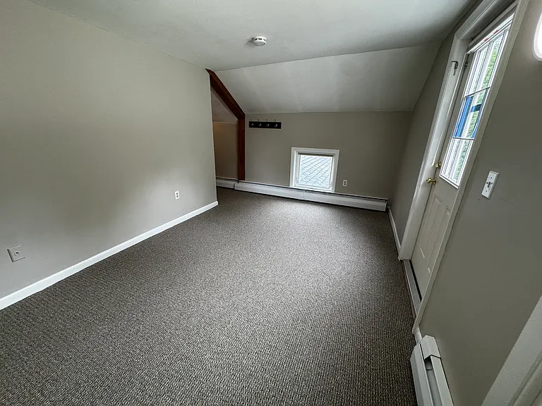 650 Main St #3 — Photo 10