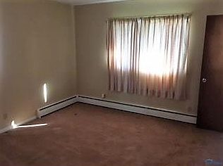 2nd image of 213 E Walnut St