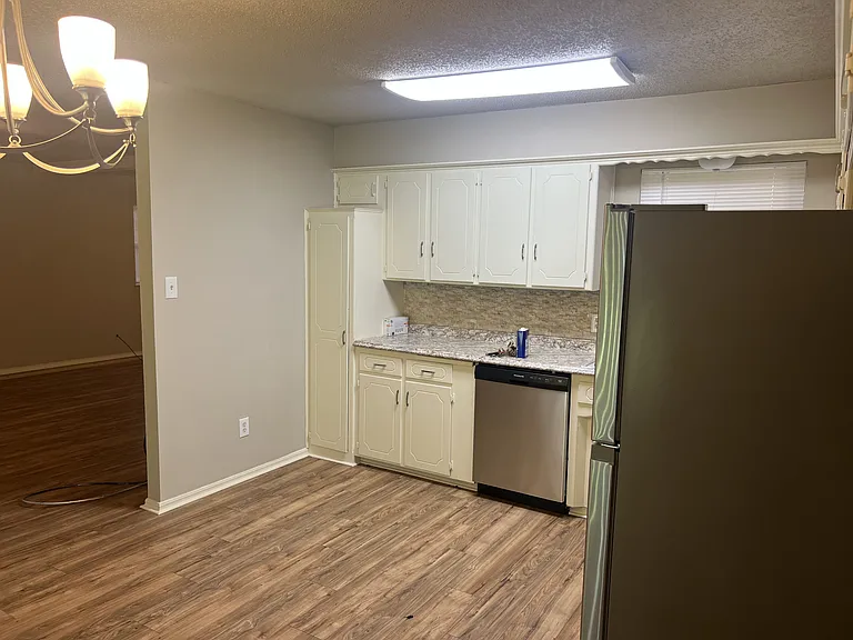 6213 NW Birch Ave — Photo 4