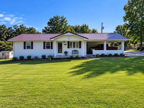 3002 Charlton Ln, Poplar Bluff, MO 63901