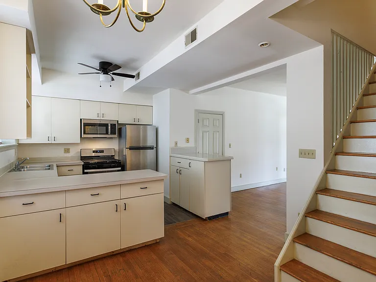 Overbrook Court apartments — Photo 10