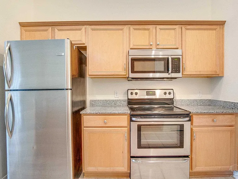 3012 Classic Dr — Photo 12