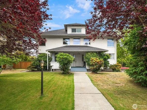 1702 Rucker Avenue, Everett, WA 98201