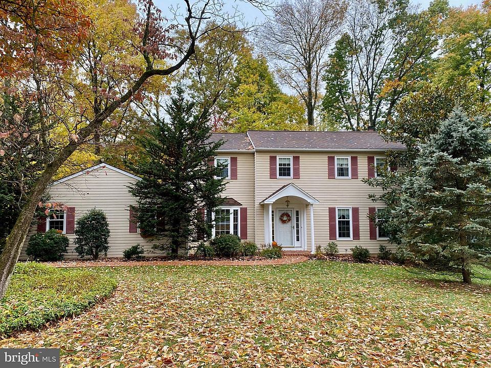 1st image of 429 Brookwood Dr