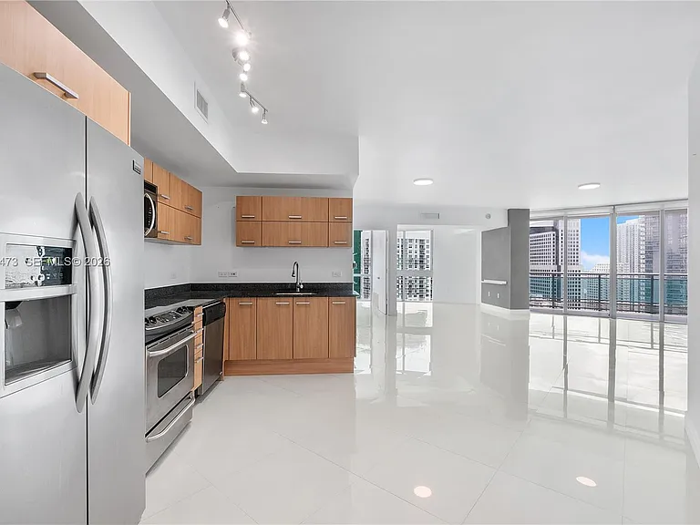 350 S Miami Ave #3702 — Photo 3