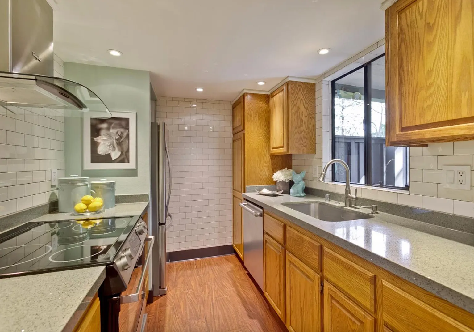 5194 Makati Cir photo 1