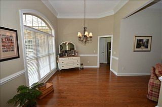 5th image of 1812 Roanoke Ln