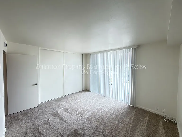 4477 Mentone St #202 — Photo 14