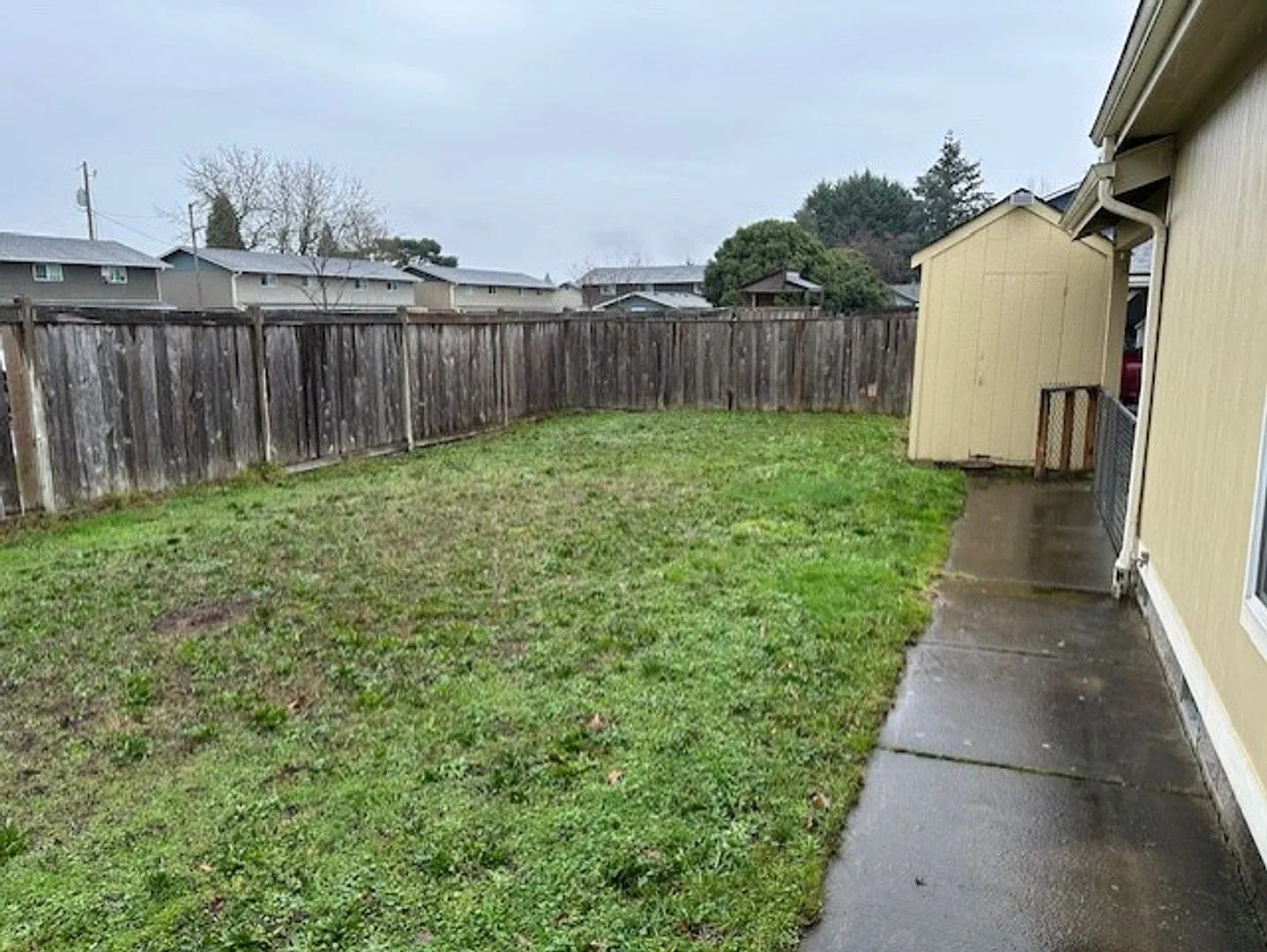 Updated 3 Bedroom 2 Bath Home In Lebanon — Photo 3