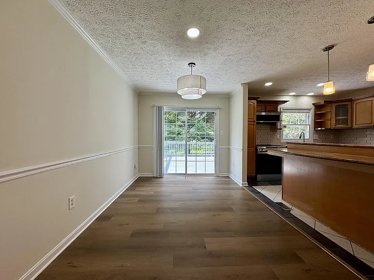13413 Wisteria Dr — Photo 6