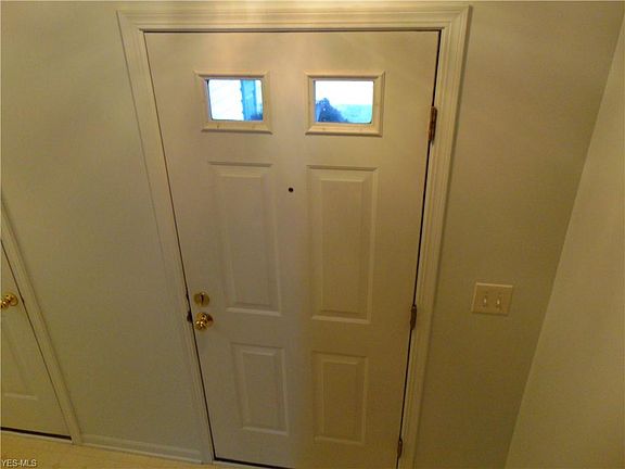 3rd image of 33448 Shelly Ct