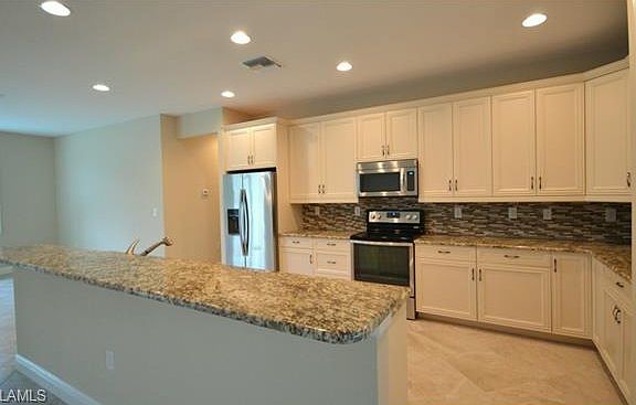 4th image of 10055 Hidden Pines Ln