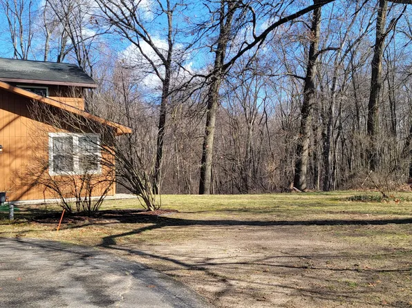 2528 Vanderbilt Ave, Portage, MI 49024