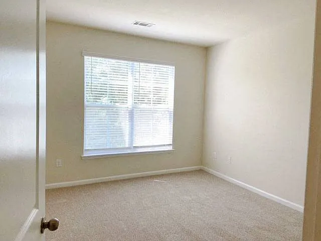 Clairmont at Hillandale — Photo 128