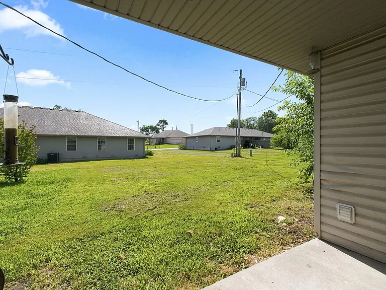 126 W Terrace Ct — Photo 15