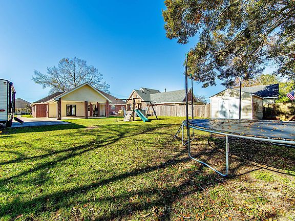 5th image of 1209 Teche Rd
