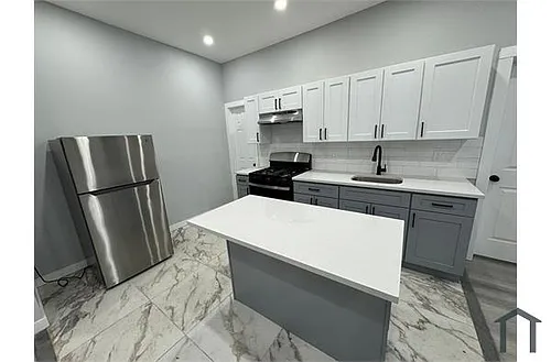 354 S 10th St #1L Photo 1
