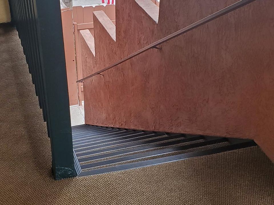 Stairs to/from unit