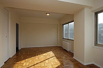 3rd image of 1652 1st Ave #18B