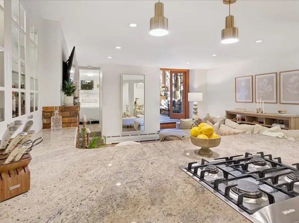 118 West 81st Street image 9 of 17