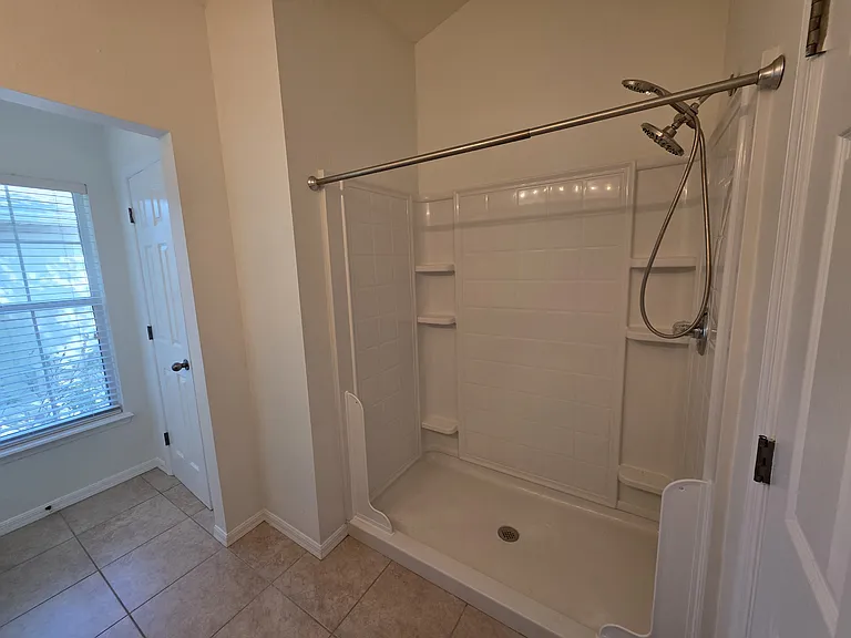 6738 Breezy Palm Dr — Photo 20