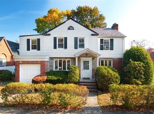 4851 193rd St, Fresh Meadows, NY 11365