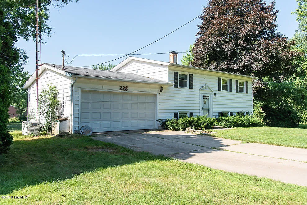 228 Culp Dr photo 1